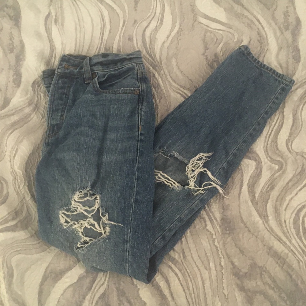 Distressed American Eagle Boyfriend Jeans